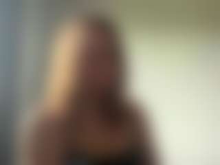 Live cam show with Mary - Butt Plug on Camsoda