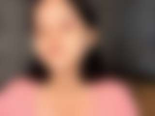Live cam show with TowandaMekee - Oil on sexylivex.com