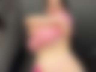 Live cam show with TowandaMekee - Twerk on SinfulBabes