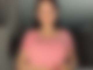 Live cam show with TowandaMekee - Bikini on Chatstar