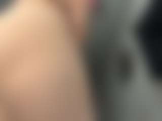 Live cam show with TowandaMekee - Pornstar Asian on Gym Cam Girls