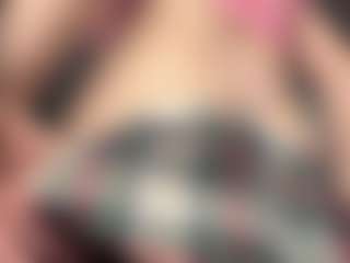 Live cam show with TowandaMekee - Ahegao on AdultVida.com