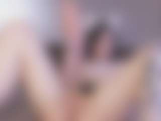 Live cam show with Mia - Gape on StripNow