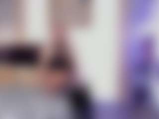 Spettacolo in cam dal vivo con VictoriaWaltonn - Muscular su Camsoda