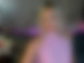 Betty-Brock MILF webcam performer live streaming