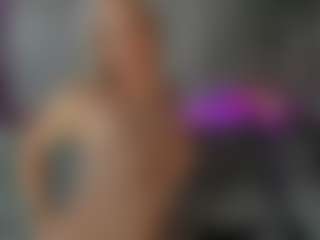 Live cam show with Betty-Brock - Spank MILF on Milfs Live
