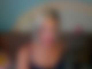 Live cam show with Betty-Brock - Skinny MILF on nudelive.tv