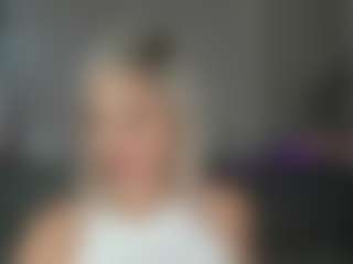 Live cam show with Betty-Brock - Lean on Camsoda