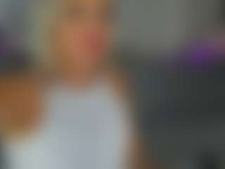 Live cam show with Betty-Brock - Athletic Middle Aged on Milfs Live