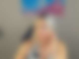Live cam show with Betty-Brock - Shaved on Camsoda