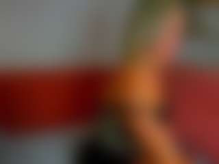 Live cam show with Betty-Brock - Mature on SmokeAndPoke