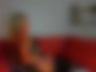 Live cam show with Betty-Brock - Skinny MILF on Porn Luv