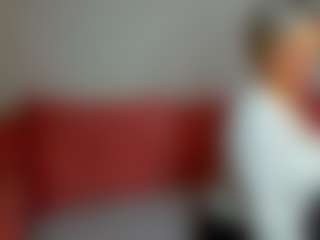 Live cam show with Betty-Brock - Mature on madthumbs