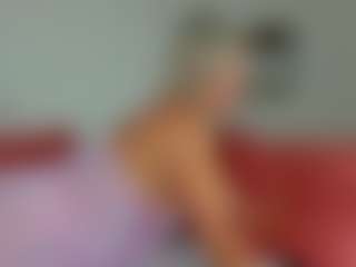 Live cam show with Betty-Brock - Mature on sexylive.show