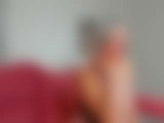 Live cam show with Betty-Brock - Middle Aged on Camsoda