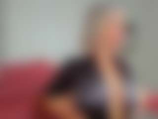 Live cam show with Betty-Brock - Skinny MILF on sexylivex.com
