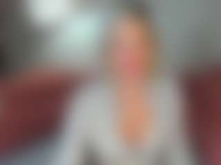 Spettacolo in cam dal vivo con Betty-Brock - Camel Toe su Camsoda