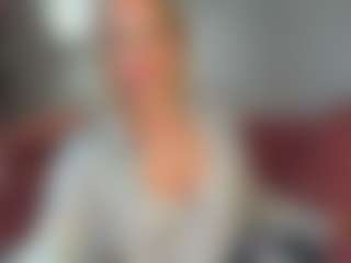 Live cam show with Betty-Brock - Lean on Camsoda