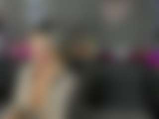 Live cam show with Betty-Brock - Lean on live18s.com
