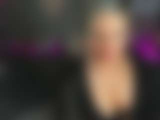 Live cam show with Betty-Brock - Slender on Camsoda