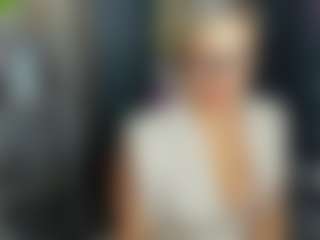Live cam show with Betty-Brock - Camel Toe on sexylive.show