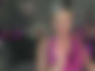 Live cam show with Betty-Brock - Slender on CamwithHer
