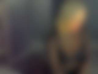 Live cam show with Betty-Brock - Upskirt on infinitiblacc.com