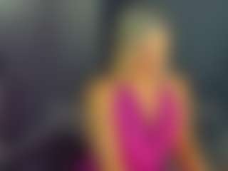 Live cam show with Betty-Brock - Ride Torso on Instabang