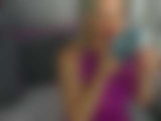 Live cam show with Betty-Brock - Upskirt on Pornisteam.com
