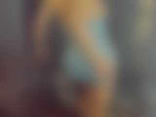 Live cam show with Betty-Brock - Blonde Hair on xfollow cams