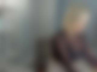 Live cam show with Betty-Brock - Athletic Middle Aged on Streamer API