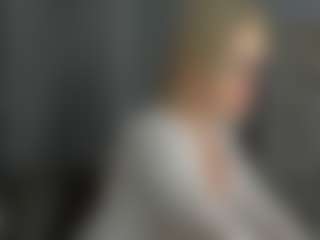 Live cam show with Betty-Brock - Ride Torso on Dolls Live