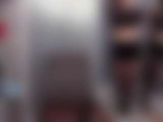 Live cam show with Betty-Brock - Mature on CamwithHer
