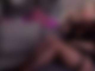 Live cam show with Betty-Brock - Middle Aged on CamwithHer