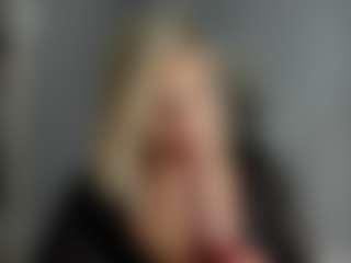 Live cam show with Betty-Brock - Blonde Hair MILF on mypornchat.com
