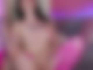 Live cam show with EmilyyMoon - Tittyfuck on SquirtSoMuch