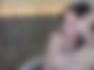 EmilyyMoon's Live Sex Cam Show