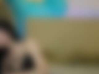 EmilyyMoon's Live Sex Cam Show