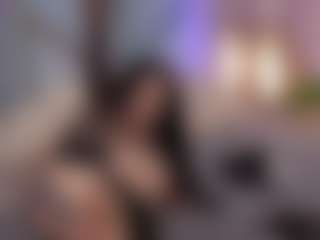 EmilyyMoon's Live Sex Cam Show