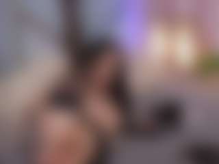 EmilyyMoon's Live Sex Cam Show