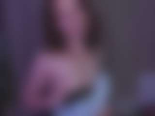 Live cam show with HeikeCastongvay - Red Hair on StripNow