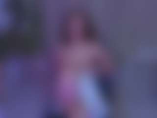 Live cam show with HeikeCastongvay - Red Hair on Latina Girls