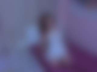 Live cam show with HeikeCastongvay - Spank Red Hair on StripNow