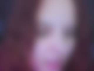 Live cam show with HeikeCastongvay - Brown Eyes Red Hair on UwU Esports