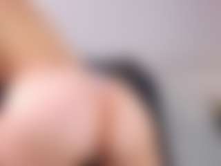 Aria's Live Sex Cam Show