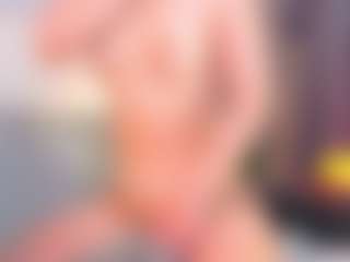 Live cam show with Aria - Joi on AdultVida.com