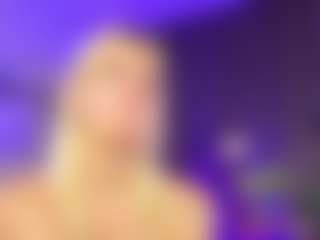 Live cam show with Aria - Blonde Hair Teen (18+) on Milfs Live