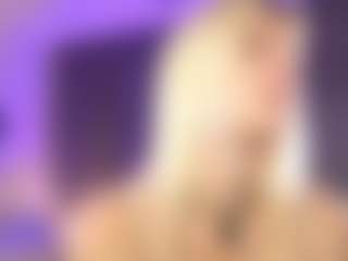 Live cam show with Aria - Camel Toe on CamwithHer