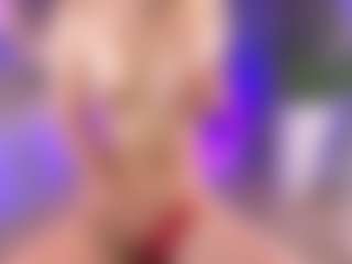 Live cam show with Aria - Camel Toe on Milfs Live