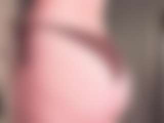 Live cam show with Aria - Blonde Hair on Camsoda